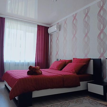 Отличная Двухкомнатная Квартира-Студия 70Кв Uralsk Dış mekan fotoğraf