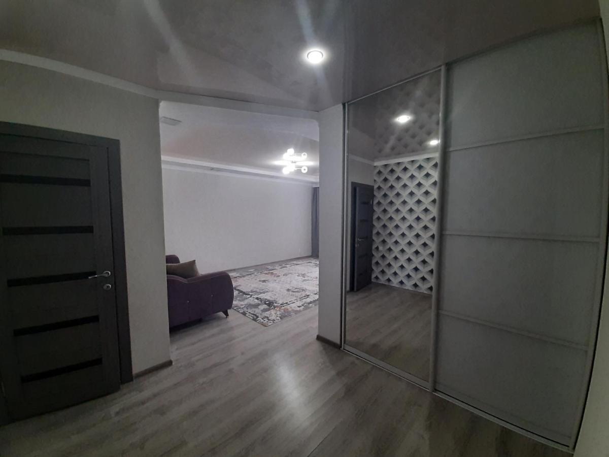 Отличная Двухкомнатная Квартира-Студия 70Кв Uralsk Dış mekan fotoğraf